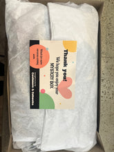 Charger l'image dans la galerie, Women's Mystery Box (Travel Theme)