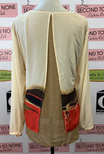 Cargar imagen en el visor de la galería, Blusa fluida de pintura tribal (XL)