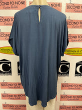 Charger l'image dans la galerie, Soft Satiny Steel Blue Blouse (Size 2X)