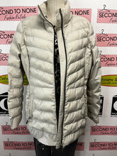 Load image into Gallery viewer, Light Grey Puffer Jacket (Size L)