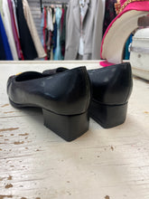 Load image into Gallery viewer, Vintage Tender Tootsies “Glenda” Black Dress Shoe (Size 8W)