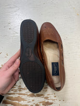 Load image into Gallery viewer, Vintage Marche-Mellow Tan Leather Slip On Loafers (Size 8)