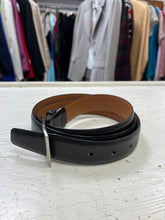 Cargar imagen en el visor de la galería, Made in Canada Black Leather Basic Belt (Size 42)
