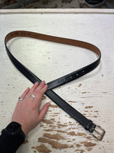 Cargar imagen en el visor de la galería, Made in Canada Black Leather Basic Belt (Size 42)