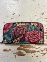 Charger l'image dans la galerie, Vintage Never Used Purple Floral Fabric Wallet