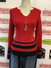 Cargar imagen en el visor de la galería, Liz Claiborne Festive Red Long Sleeve (Size M)