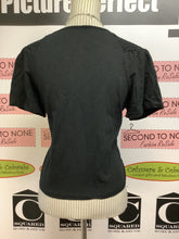 Load image into Gallery viewer, Cleo Petites Basic T-Shirt (Size M)