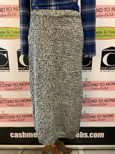 Load image into Gallery viewer, Gitano Fuzzy Knit Skirt (Size L)