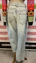 Load image into Gallery viewer, Garage Distressed Baggy Jeans (Size 11)