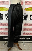 Cargar imagen en el visor de la galería, Faux Leather Pants (Size 12)