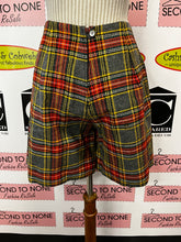 Cargar imagen en el visor de la galería, Handmade Plaid Wool Shorts (27” Waist)