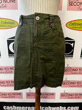 Cargar imagen en el visor de la galería, Khaki Green Jessica Skort (Size 6)