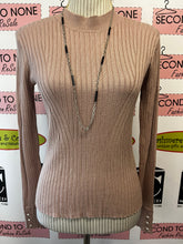 Cargar imagen en el visor de la galería, NWT Buffalo Ribbed Long Sleeve (Size S)