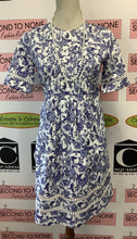 Charger l'image dans la galerie, Buffalo Blue Willow Patterned Dress (Size XS)