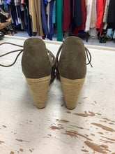 Load image into Gallery viewer, H&M Lace Up Wicker Wedges (Size 40)