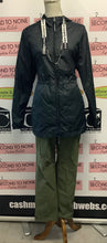 Cargar imagen en el visor de la galería, Wind River Green Pants (Size 10X30)