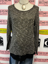 Cargar imagen en el visor de la galería, Bronze Metallic Split Back Lace Top (Size L)