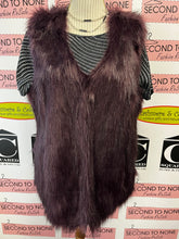 Cargar imagen en el visor de la galería, Tribal Jeans Purple Fluffy Vest (Size L)