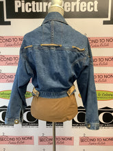 Load image into Gallery viewer, Vintage Cropped Denim Jacket With Rope (Size L)