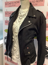 Cargar imagen en el visor de la galería, Custom Friday the 13th Chic Jacket (Size M/L)