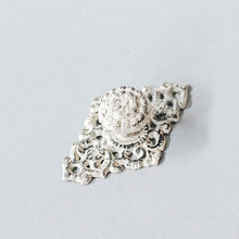 Charger l'image dans la galerie, Cast Iron Drawer Knob (2 Colors)