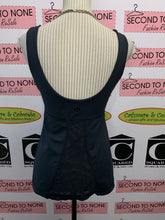 Cargar imagen en el visor de la galería, Camiseta sin mangas Lululemon Activewear (Talla M/L)