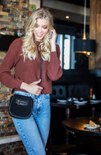 Cargar imagen en el visor de la galería, Mini bolso bandolera Kedzie Sherpa (2 colores)