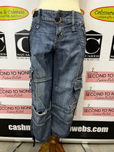 Load image into Gallery viewer, Guess Distressed Cargo Capris (Size 30)
