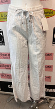 Load image into Gallery viewer, Silver Jeans Linen Blend Pants (Size XS)
