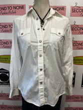 Cargar imagen en el visor de la galería, Ralph Lauren White Snap Up (Size M)
