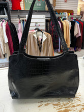 Charger l'image dans la galerie, Crazy Horse by Liz Claiborne Purse
