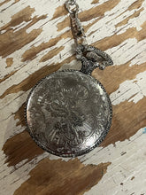 Cargar imagen en el visor de la galería, 2008 Rolling Stones “Bridges to Babylon” 1997 Tour Pocket Watch (It Works!)
