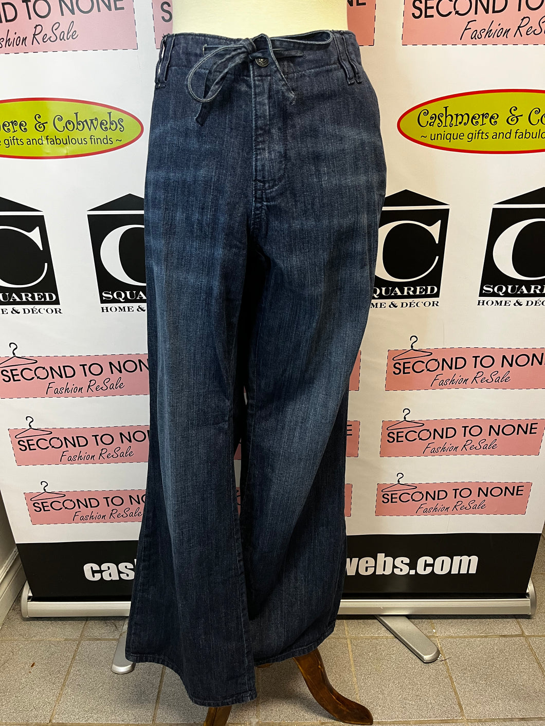 Old Navy Tie Waist Jeans (Size 18)