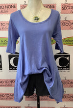 Load image into Gallery viewer, We The Free Tunic (Size S)
