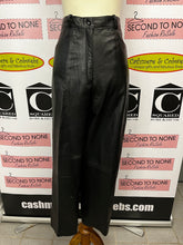 Load image into Gallery viewer, The Olde Hide House Leather Pants (Size 16)
