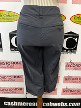 Cargar imagen en el visor de la galería, Columbia Hiking Capris (Size 8)
