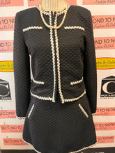 Cargar imagen en el visor de la galería, NWT Molly Bracken Quilted Jacket &amp; Skirt Set (Size S)
