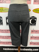 Charger l&#39;image dans la galerie, Roots Grey Lounge Capris (Size S)
