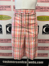 Load image into Gallery viewer, NWT IZOD Plaid Bermuda Shorts (Size 16)
