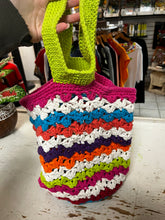 Charger l'image dans la galerie, Handmade Crochet Market Bag

