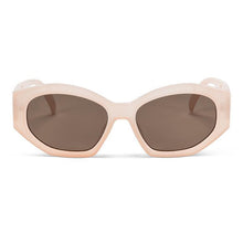 Cargar imagen en el visor de la galería, Oval Angle Sunglasses - Lucia (3 Colors)
