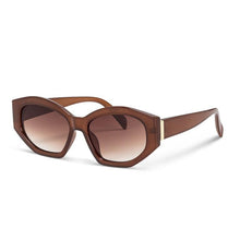 Cargar imagen en el visor de la galería, Oval Angle Sunglasses - Lucia (3 Colors)
