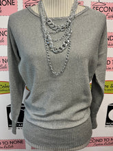 Cargar imagen en el visor de la galería, Lurex Sparkly Sweater (2 Colors)
