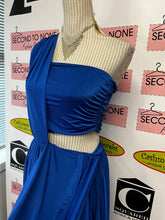 Load image into Gallery viewer, Eliza &amp; Ethan Formal Gown (One Size)
