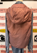 Cargar imagen en el visor de la galería, NWT Hyba Lightweight Vest (Size L)
