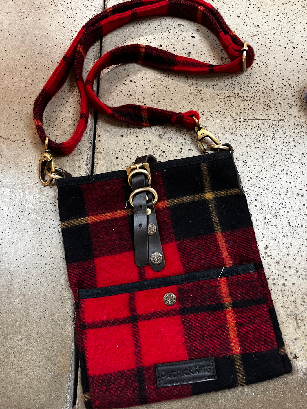 Wool Plaid Crossbody Bag (2 Tartan Colors)