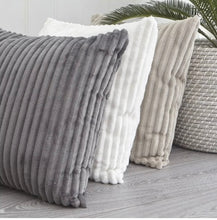 Charger l&#39;image dans la galerie, Soft Ripple-Texture Pillow (2 Colors)
