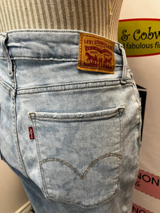 Levi's 721 High Rise Skinny Jeans (Size 30W/30L)