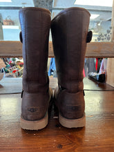 Cargar imagen en el visor de la galería, UGG Australia Sheepskin Leather Boots (Size 9)
