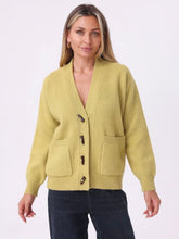 Cargar imagen en el visor de la galería, Green Toggle-Front Cardigan (One Size)
